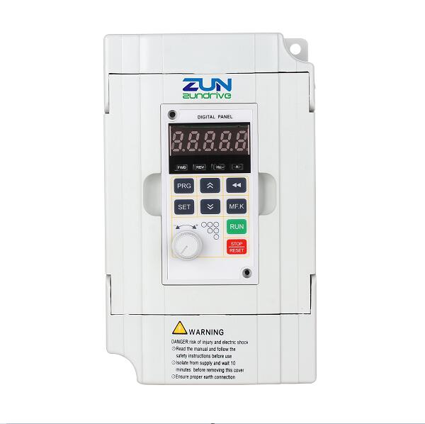 SG300M迷你光伏水泵逆变器-220V交流水泵专用